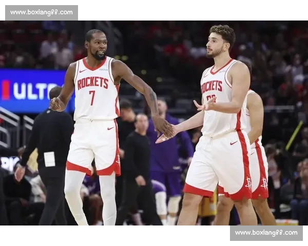 杜兰特降薪 1200 万续约火箭！白魔惠特摩尔成关键筹码，冲冠阵容成型
