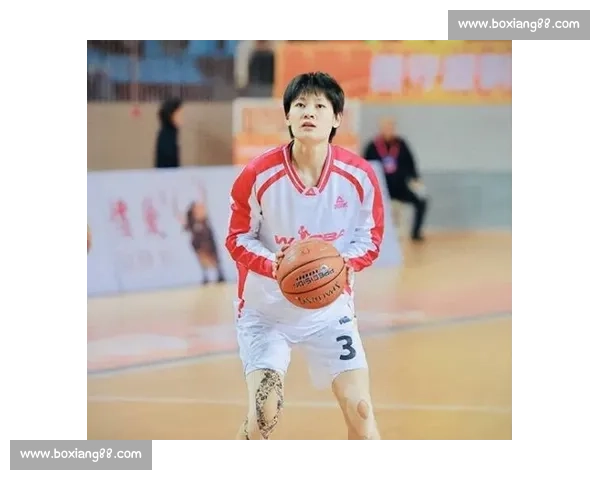 定海神针！杨力维用三分绝杀 + 更衣室暖心时刻 率中国女篮重塑冠军魂