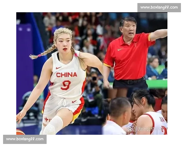 女篮外线哑火引争议！名记力挺宫鲁鸣铁腕决策，李梦缺席背后的战略博弈